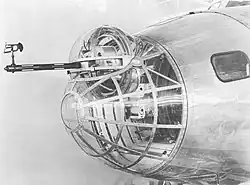 Torre do nariz do protótipo com metralhadora .50