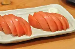 Tomate marinado em dashi