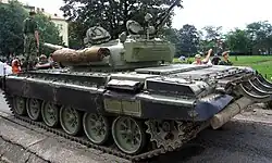 M-84 MBT do exército jugoslavo em Pozarevac acampamento militar.
