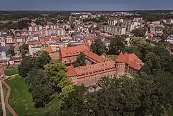 Panorama da cidade com o Castelo de Bytów visível