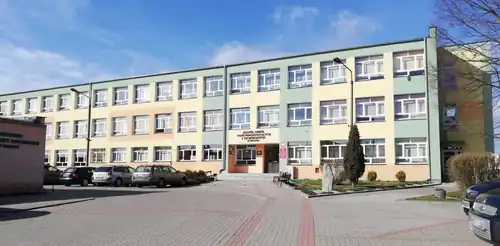 Complexo de escolas secundárias gerais e técnicas