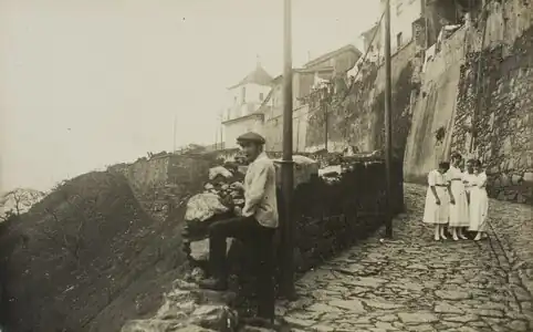 Ladeira do Castelo, acesso ao Morro do Castelo, início do século XX. Arquivo Nacional.