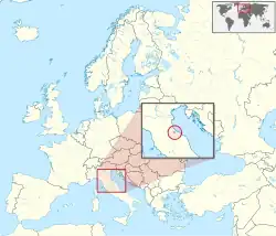 Localização de San Marino na Europa (em vermelho)