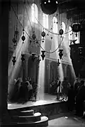 O interior da Igreja da Natividade por volta de 1936, fotografado por Lewis Larsson