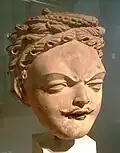 Busto de um homem serindiano, terracota, Tumixuque (Xinjiang) século VI-VII.