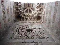 Portal do Palácio de Lady Tunshuk (por volta de 1388).