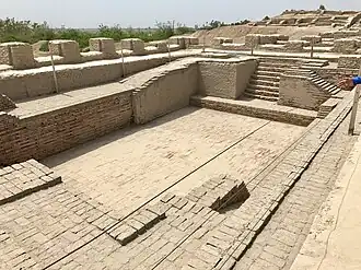O Grande Banho, na área da cidadela elevada da cidade, Mohenjo-daro, Sind, Paquistão, arquiteto desconhecido, c.2600-1900 a.C.