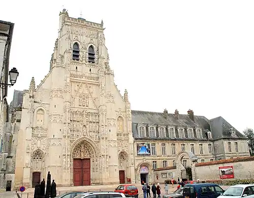 Vista atual da abadia de Saint-Riquier, Somme)