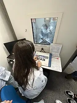 Carrying out audiometry on students of the Speech Therapy course at IELUSC College.