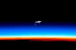 Pluma permanece após reentrada de uma Soyuz