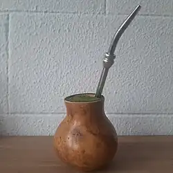 Mate na cuia paysanita ou getulinho.
