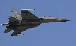Um caça de combate Su-27 chinês.