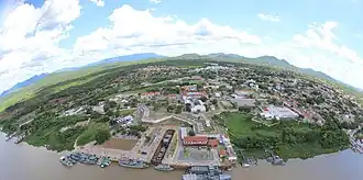 Vista aérea a partir do rio Paraguai