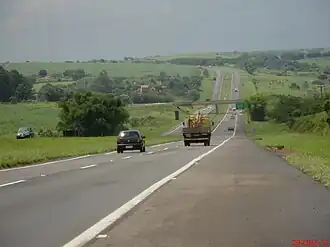 Descida do Córrego Soltinho e acesso a cidade de Cafelândia no Km-422 da Rodovia Marechal Rondon