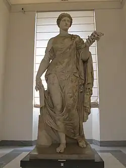 Flora Farnese (Nápoles), metade do século XVIII d.C.