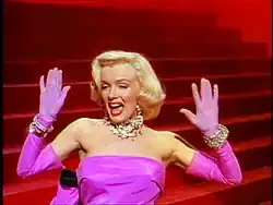 Marilyn Monroe (1926-1962), reconhecida como símbolo sexual, no filme Gentlemen Prefer Blondes, de 1953.