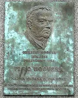 Placa em Poznań, Polônia, em homenagem a Hoover