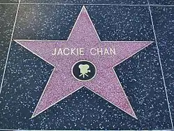 Estrela de Jackie Chan.