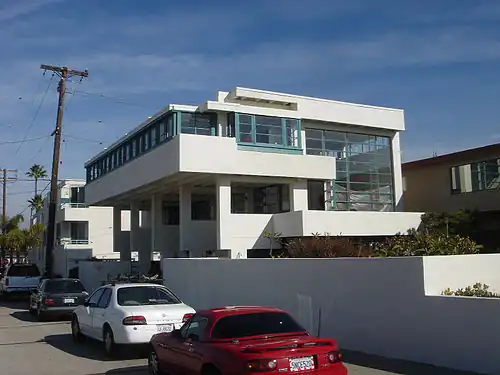 Lovell Beach House em Newport Beach por Rudolph Schindler (1926)
