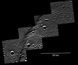 Cadeias de montanhas perto do polo sul