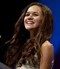 Madison Pettis interpretou a adorável filha do presidente, a Sophie Martinez.