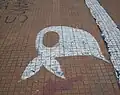 Símbolo das Madres de Plaza de Mayo pintado no centro da Praça