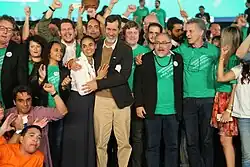 Marina Silva e Eduardo Jorge se abraçam durante Convenção Nacional da Rede Sustentabilidade, em 4 de agosto.