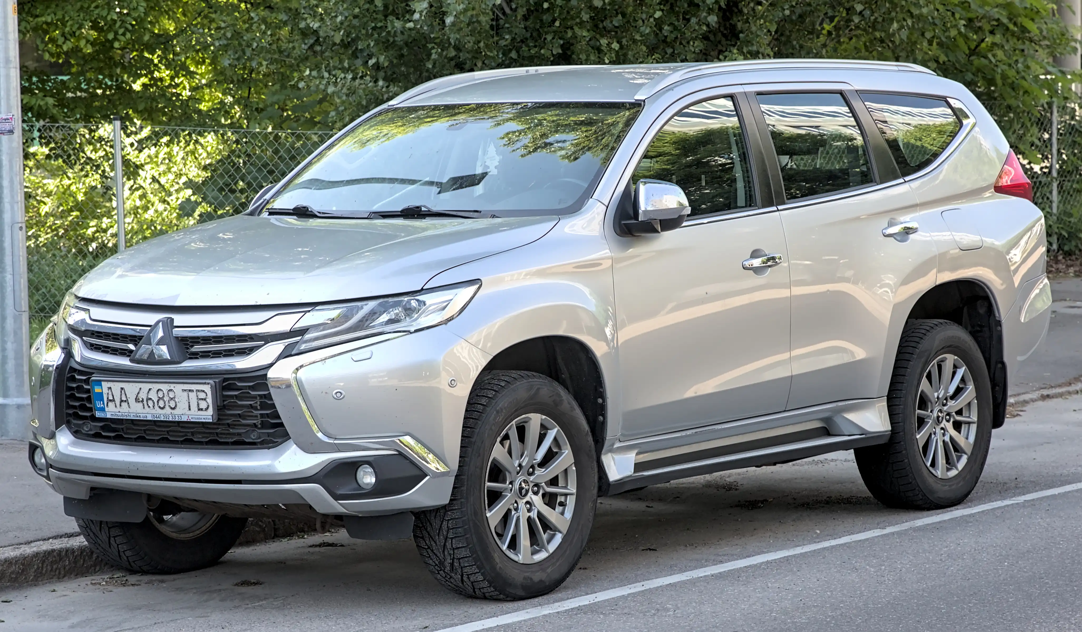 Mitsubishi_Pajero_Sport_(3rd_generation)_1X7A0409