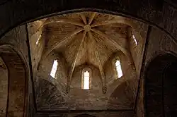 zimbório octogonal, com janelas de cada lado, por cima de trompas. Mosteiro de Vallbona de les Monges (Urgell)