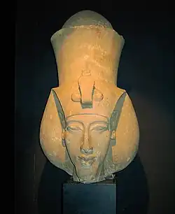 Busto de Akhenaton