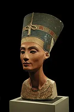 Busto de Nefertiti