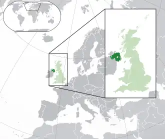 Localização da Irlanda do Norte (em verde escuro)