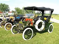 Tourabout de 1909 (como o touring, mas sem portas traseiras)