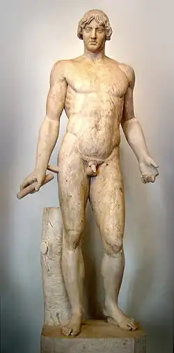 Atribuído a Cálamis: Apolo do ônfalo ou Apolo Alexicaco. Museus Capitolinos