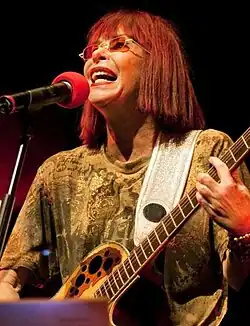 Rita Lee cantando em São Paulo em 2010