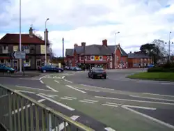 Rotatória holandesa em Reino Unido gerada mediante urbanismo tático.