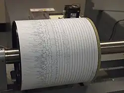 Ondas sendo registrado por um sismógrafo no Observatório Weston, em Massachusetts, EUA.