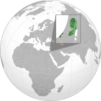 Territórios controlados por palestinos (ANP e Hamas) em verde escuro; territórios reivindicados por palestinos, mas controlados por Israel, em verde claro