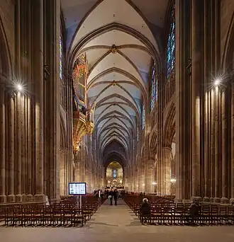 Nave abobadada da Catedral de Estrasburgo (1277-1318)