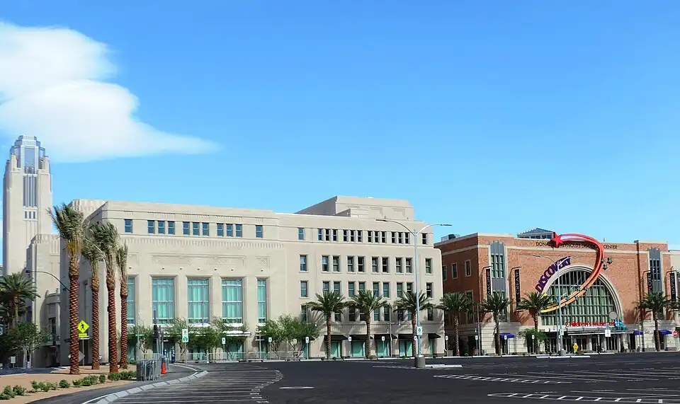 Smith Center for the Performing Arts em Las Vegas, Nevada, um edifício Neo-Art Deco (2012)