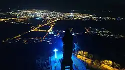 Panorâmica a noite do Cristo (Coração de Jesus), União da Vitoria e Porto União. Imagem Registrada do alto do morro do Cristo por Anilton B Junior/Marcos MoreiraPanorâmica a noite do Cristo (Coração de Jesus), União da Vitoria e Porto União. Imagem Registrada do alto do morro do Cristo por Anilton B Junior/Marcos Moreira
