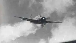 Ataque Kamikaze ao USS Essex em 25 de Novembro de 1944.