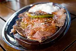 Um prato de İskender.