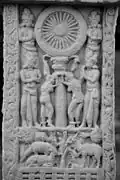 Darmachacra sobre pilar, estupa de Sanchi nº 3.