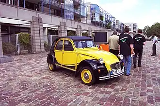 2CV Charleston (Jaune Helios / Noir)