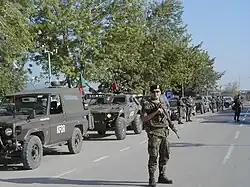 Tropas do Exército Português em operação de paz no Kosovo.