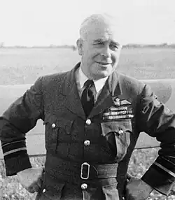 Comandante Grupo N.º 13 da RAF, Richard Saul