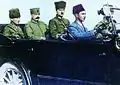 O Comandante-em-chefe Muxir Mustafa Kemal Paxá chega a Esmirna com o Muxir Fevzi Paxá e o Ajudante de campo Major Salih Bey a 10 de setembro de 1922.