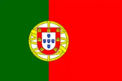 Esfera armilar assente sobre fundo branco.