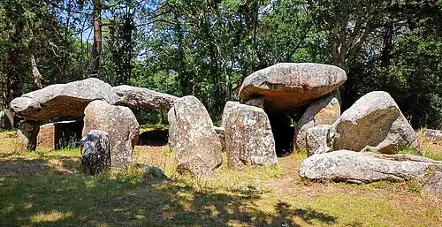 Dolmen de Keriaval, Carnac, Bretanha, França.